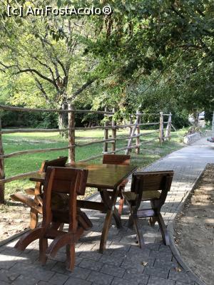 [P34] Prin curtea pensiunii » foto by krisstinna
 - 
<span class="allrVoted glyphicon glyphicon-heart hidden" id="av1193057"></span>
<a class="m-l-10 hidden" id="sv1193057" onclick="voting_Foto_DelVot(,1193057,18901)" role="button">șterge vot <span class="glyphicon glyphicon-remove"></span></a>
<a id="v91193057" class=" c-red"  onclick="voting_Foto_SetVot(1193057)" role="button"><span class="glyphicon glyphicon-heart-empty"></span> <b>LIKE</b> = Votează poza</a> <img class="hidden"  id="f1193057W9" src="/imagini/loader.gif" border="0" /><span class="AjErrMes hidden" id="e1193057ErM"></span>