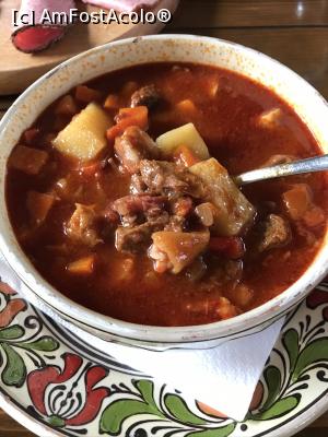 [P50] Gulaș » foto by krisstinna
 - 
<span class="allrVoted glyphicon glyphicon-heart hidden" id="av1193073"></span>
<a class="m-l-10 hidden" id="sv1193073" onclick="voting_Foto_DelVot(,1193073,18901)" role="button">șterge vot <span class="glyphicon glyphicon-remove"></span></a>
<a id="v91193073" class=" c-red"  onclick="voting_Foto_SetVot(1193073)" role="button"><span class="glyphicon glyphicon-heart-empty"></span> <b>LIKE</b> = Votează poza</a> <img class="hidden"  id="f1193073W9" src="/imagini/loader.gif" border="0" /><span class="AjErrMes hidden" id="e1193073ErM"></span>