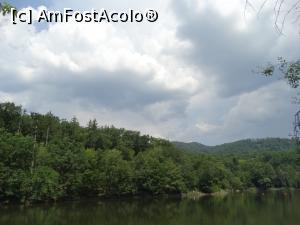 [P12] Lacul Ursu - Sovata. Tot in orele de restrictie. Poza de pe lac.  » foto by vega06
 - 
<span class="allrVoted glyphicon glyphicon-heart hidden" id="av746237"></span>
<a class="m-l-10 hidden" id="sv746237" onclick="voting_Foto_DelVot(,746237,18907)" role="button">șterge vot <span class="glyphicon glyphicon-remove"></span></a>
<a id="v9746237" class=" c-red"  onclick="voting_Foto_SetVot(746237)" role="button"><span class="glyphicon glyphicon-heart-empty"></span> <b>LIKE</b> = Votează poza</a> <img class="hidden"  id="f746237W9" src="/imagini/loader.gif" border="0" /><span class="AjErrMes hidden" id="e746237ErM"></span>