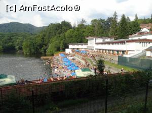 [P05] Lacul Ursu - Sovata. Destula lume si in lac si pe plaja.  » foto by vega06
 - 
<span class="allrVoted glyphicon glyphicon-heart hidden" id="av746223"></span>
<a class="m-l-10 hidden" id="sv746223" onclick="voting_Foto_DelVot(,746223,18907)" role="button">șterge vot <span class="glyphicon glyphicon-remove"></span></a>
<a id="v9746223" class=" c-red"  onclick="voting_Foto_SetVot(746223)" role="button"><span class="glyphicon glyphicon-heart-empty"></span> <b>LIKE</b> = Votează poza</a> <img class="hidden"  id="f746223W9" src="/imagini/loader.gif" border="0" /><span class="AjErrMes hidden" id="e746223ErM"></span>