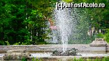 [P11] Castelul Cantacuzino - fantana exterioara.  » foto by RossoNerro
 - 
<span class="allrVoted glyphicon glyphicon-heart hidden" id="av419356"></span>
<a class="m-l-10 hidden" id="sv419356" onclick="voting_Foto_DelVot(,419356,18916)" role="button">șterge vot <span class="glyphicon glyphicon-remove"></span></a>
<a id="v9419356" class=" c-red"  onclick="voting_Foto_SetVot(419356)" role="button"><span class="glyphicon glyphicon-heart-empty"></span> <b>LIKE</b> = Votează poza</a> <img class="hidden"  id="f419356W9" src="/imagini/loader.gif" border="0" /><span class="AjErrMes hidden" id="e419356ErM"></span>