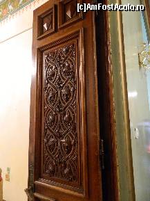 [P14] Castelul Cantacuzino - Detaliu usa lemn masiv » foto by Paty
 - 
<span class="allrVoted glyphicon glyphicon-heart hidden" id="av376195"></span>
<a class="m-l-10 hidden" id="sv376195" onclick="voting_Foto_DelVot(,376195,18916)" role="button">șterge vot <span class="glyphicon glyphicon-remove"></span></a>
<a id="v9376195" class=" c-red"  onclick="voting_Foto_SetVot(376195)" role="button"><span class="glyphicon glyphicon-heart-empty"></span> <b>LIKE</b> = Votează poza</a> <img class="hidden"  id="f376195W9" src="/imagini/loader.gif" border="0" /><span class="AjErrMes hidden" id="e376195ErM"></span>
