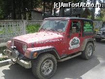 [P04] In fata intrarii in palat se afla o masina de teren ce poate fi inchiriata pentru escapade 'off-road' » foto by dorgo
 - 
<span class="allrVoted glyphicon glyphicon-heart hidden" id="av467803"></span>
<a class="m-l-10 hidden" id="sv467803" onclick="voting_Foto_DelVot(,467803,18916)" role="button">șterge vot <span class="glyphicon glyphicon-remove"></span></a>
<a id="v9467803" class=" c-red"  onclick="voting_Foto_SetVot(467803)" role="button"><span class="glyphicon glyphicon-heart-empty"></span> <b>LIKE</b> = Votează poza</a> <img class="hidden"  id="f467803W9" src="/imagini/loader.gif" border="0" /><span class="AjErrMes hidden" id="e467803ErM"></span>