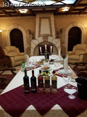 [P03] sala degustare 
'prestige' sau 'vip' : 3-4-5 persoane » foto by baciucarmaciu
 - 
<span class="allrVoted glyphicon glyphicon-heart hidden" id="av783867"></span>
<a class="m-l-10 hidden" id="sv783867" onclick="voting_Foto_DelVot(,783867,18928)" role="button">șterge vot <span class="glyphicon glyphicon-remove"></span></a>
<a id="v9783867" class=" c-red"  onclick="voting_Foto_SetVot(783867)" role="button"><span class="glyphicon glyphicon-heart-empty"></span> <b>LIKE</b> = Votează poza</a> <img class="hidden"  id="f783867W9" src="/imagini/loader.gif" border="0" /><span class="AjErrMes hidden" id="e783867ErM"></span>