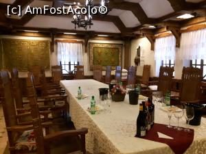 [P04] sala de degustare rustica - grup mai mare » foto by baciucarmaciu
 - 
<span class="allrVoted glyphicon glyphicon-heart hidden" id="av783868"></span>
<a class="m-l-10 hidden" id="sv783868" onclick="voting_Foto_DelVot(,783868,18928)" role="button">șterge vot <span class="glyphicon glyphicon-remove"></span></a>
<a id="v9783868" class=" c-red"  onclick="voting_Foto_SetVot(783868)" role="button"><span class="glyphicon glyphicon-heart-empty"></span> <b>LIKE</b> = Votează poza</a> <img class="hidden"  id="f783868W9" src="/imagini/loader.gif" border="0" /><span class="AjErrMes hidden" id="e783868ErM"></span>