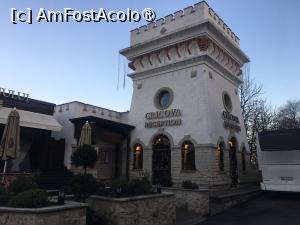 [P01] Intrarea în Cramele Cricova » foto by Yersinia Pestis
 - 
<span class="allrVoted glyphicon glyphicon-heart hidden" id="av1403973"></span>
<a class="m-l-10 hidden" id="sv1403973" onclick="voting_Foto_DelVot(,1403973,18928)" role="button">șterge vot <span class="glyphicon glyphicon-remove"></span></a>
<a id="v91403973" class=" c-red"  onclick="voting_Foto_SetVot(1403973)" role="button"><span class="glyphicon glyphicon-heart-empty"></span> <b>LIKE</b> = Votează poza</a> <img class="hidden"  id="f1403973W9" src="/imagini/loader.gif" border="0" /><span class="AjErrMes hidden" id="e1403973ErM"></span>