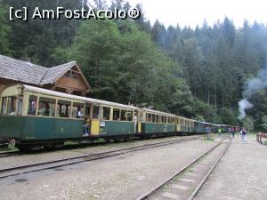 [P52] Una din garnituri se pregătește de plecare » foto by crismis
 - 
<span class="allrVoted glyphicon glyphicon-heart hidden" id="av799055"></span>
<a class="m-l-10 hidden" id="sv799055" onclick="voting_Foto_DelVot(,799055,18930)" role="button">șterge vot <span class="glyphicon glyphicon-remove"></span></a>
<a id="v9799055" class=" c-red"  onclick="voting_Foto_SetVot(799055)" role="button"><span class="glyphicon glyphicon-heart-empty"></span> <b>LIKE</b> = Votează poza</a> <img class="hidden"  id="f799055W9" src="/imagini/loader.gif" border="0" /><span class="AjErrMes hidden" id="e799055ErM"></span>