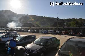 [P01] Statia CFF Viseu de Sus. 
Exista o parcare f. mare in care au loc destule masini.  » foto by Catzus
 - 
<span class="allrVoted glyphicon glyphicon-heart hidden" id="av354584"></span>
<a class="m-l-10 hidden" id="sv354584" onclick="voting_Foto_DelVot(,354584,18930)" role="button">șterge vot <span class="glyphicon glyphicon-remove"></span></a>
<a id="v9354584" class=" c-red"  onclick="voting_Foto_SetVot(354584)" role="button"><span class="glyphicon glyphicon-heart-empty"></span> <b>LIKE</b> = Votează poza</a> <img class="hidden"  id="f354584W9" src="/imagini/loader.gif" border="0" /><span class="AjErrMes hidden" id="e354584ErM"></span>