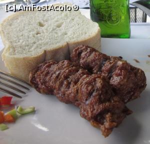 [P23] Porţia de mici 9 lei, băutura 6 lei » foto by Michi
 - 
<span class="allrVoted glyphicon glyphicon-heart hidden" id="av1004154"></span>
<a class="m-l-10 hidden" id="sv1004154" onclick="voting_Foto_DelVot(,1004154,18930)" role="button">șterge vot <span class="glyphicon glyphicon-remove"></span></a>
<a id="v91004154" class=" c-red"  onclick="voting_Foto_SetVot(1004154)" role="button"><span class="glyphicon glyphicon-heart-empty"></span> <b>LIKE</b> = Votează poza</a> <img class="hidden"  id="f1004154W9" src="/imagini/loader.gif" border="0" /><span class="AjErrMes hidden" id="e1004154ErM"></span>