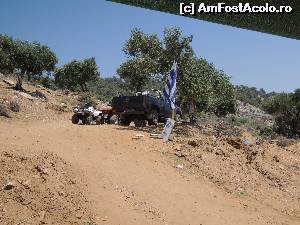 [P03] Giola - loc parcare masini si ATV-uri » foto by ebirsan
 - 
<span class="allrVoted glyphicon glyphicon-heart hidden" id="av528377"></span>
<a class="m-l-10 hidden" id="sv528377" onclick="voting_Foto_DelVot(,528377,19007)" role="button">șterge vot <span class="glyphicon glyphicon-remove"></span></a>
<a id="v9528377" class=" c-red"  onclick="voting_Foto_SetVot(528377)" role="button"><span class="glyphicon glyphicon-heart-empty"></span> <b>LIKE</b> = Votează poza</a> <img class="hidden"  id="f528377W9" src="/imagini/loader.gif" border="0" /><span class="AjErrMes hidden" id="e528377ErM"></span>