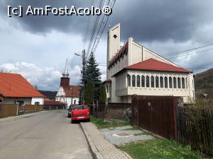 [P43] biserica catolică nouă din Praid » foto by AZE
 - 
<span class="allrVoted glyphicon glyphicon-heart hidden" id="av1360546"></span>
<a class="m-l-10 hidden" id="sv1360546" onclick="voting_Foto_DelVot(,1360546,19028)" role="button">șterge vot <span class="glyphicon glyphicon-remove"></span></a>
<a id="v91360546" class=" c-red"  onclick="voting_Foto_SetVot(1360546)" role="button"><span class="glyphicon glyphicon-heart-empty"></span> <b>LIKE</b> = Votează poza</a> <img class="hidden"  id="f1360546W9" src="/imagini/loader.gif" border="0" /><span class="AjErrMes hidden" id="e1360546ErM"></span>