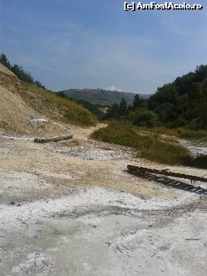 [P03] La Baza Muntelui de Sare din Rezervația Naturală Praid - Imediat după intrare din Praid, mai jos de mină, pe la Barieră. Sau, înainte de ieșrie, dacă ai început traseul din opusă.  » foto by izabiza
 - 
<span class="allrVoted glyphicon glyphicon-heart hidden" id="av672935"></span>
<a class="m-l-10 hidden" id="sv672935" onclick="voting_Foto_DelVot(,672935,19028)" role="button">șterge vot <span class="glyphicon glyphicon-remove"></span></a>
<a id="v9672935" class=" c-red"  onclick="voting_Foto_SetVot(672935)" role="button"><span class="glyphicon glyphicon-heart-empty"></span> <b>LIKE</b> = Votează poza</a> <img class="hidden"  id="f672935W9" src="/imagini/loader.gif" border="0" /><span class="AjErrMes hidden" id="e672935ErM"></span>