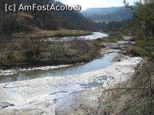 [P12] Valuri de sare langa un lac sarat si-un parau cu apa dulce » foto by dorgo
 - 
<span class="allrVoted glyphicon glyphicon-heart hidden" id="av1129845"></span>
<a class="m-l-10 hidden" id="sv1129845" onclick="voting_Foto_DelVot(,1129845,19028)" role="button">șterge vot <span class="glyphicon glyphicon-remove"></span></a>
<a id="v91129845" class=" c-red"  onclick="voting_Foto_SetVot(1129845)" role="button"><span class="glyphicon glyphicon-heart-empty"></span> <b>LIKE</b> = Votează poza</a> <img class="hidden"  id="f1129845W9" src="/imagini/loader.gif" border="0" /><span class="AjErrMes hidden" id="e1129845ErM"></span>