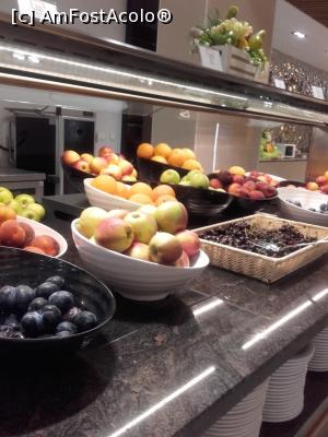 [P06] Fructe la restaurant » foto by Storia
 - 
<span class="allrVoted glyphicon glyphicon-heart hidden" id="av994259"></span>
<a class="m-l-10 hidden" id="sv994259" onclick="voting_Foto_DelVot(,994259,19031)" role="button">șterge vot <span class="glyphicon glyphicon-remove"></span></a>
<a id="v9994259" class=" c-red"  onclick="voting_Foto_SetVot(994259)" role="button"><span class="glyphicon glyphicon-heart-empty"></span> <b>LIKE</b> = Votează poza</a> <img class="hidden"  id="f994259W9" src="/imagini/loader.gif" border="0" /><span class="AjErrMes hidden" id="e994259ErM"></span>