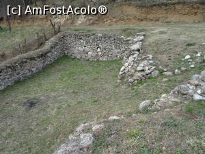 [P14] Fundațiile chiliilor din epoca medievală - Mănăstirea Vodița.  » foto by tata123 🔱
 - 
<span class="allrVoted glyphicon glyphicon-heart hidden" id="av1070285"></span>
<a class="m-l-10 hidden" id="sv1070285" onclick="voting_Foto_DelVot(,1070285,19048)" role="button">șterge vot <span class="glyphicon glyphicon-remove"></span></a>
<a id="v91070285" class=" c-red"  onclick="voting_Foto_SetVot(1070285)" role="button"><span class="glyphicon glyphicon-heart-empty"></span> <b>LIKE</b> = Votează poza</a> <img class="hidden"  id="f1070285W9" src="/imagini/loader.gif" border="0" /><span class="AjErrMes hidden" id="e1070285ErM"></span>