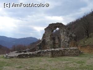 [P06] Ruine biserica Vodița II.  » foto by tata123 🔱
 - 
<span class="allrVoted glyphicon glyphicon-heart hidden" id="av1070277"></span>
<a class="m-l-10 hidden" id="sv1070277" onclick="voting_Foto_DelVot(,1070277,19048)" role="button">șterge vot <span class="glyphicon glyphicon-remove"></span></a>
<a id="v91070277" class=" c-red"  onclick="voting_Foto_SetVot(1070277)" role="button"><span class="glyphicon glyphicon-heart-empty"></span> <b>LIKE</b> = Votează poza</a> <img class="hidden"  id="f1070277W9" src="/imagini/loader.gif" border="0" /><span class="AjErrMes hidden" id="e1070277ErM"></span>