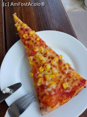 [P12] Pizza fierbine,foarte buna,bogata in componente dar si subtire,asa cum trebuie sa fie o pizza adevarata.Deliciul copiilor dar si al parintilor ce sunt bucurosi ca,copii lor mofturosi mananca ceva pe saturate :) .Cu o pizza buna saturi pe toata lumea,si pe adulti si pe copii dar si pe bautorii de bere :) . » foto by PiticVerde
 - 
<span class="allrVoted glyphicon glyphicon-heart hidden" id="av1394425"></span>
<a class="m-l-10 hidden" id="sv1394425" onclick="voting_Foto_DelVot(,1394425,19057)" role="button">șterge vot <span class="glyphicon glyphicon-remove"></span></a>
<a id="v91394425" class=" c-red"  onclick="voting_Foto_SetVot(1394425)" role="button"><span class="glyphicon glyphicon-heart-empty"></span> <b>LIKE</b> = Votează poza</a> <img class="hidden"  id="f1394425W9" src="/imagini/loader.gif" border="0" /><span class="AjErrMes hidden" id="e1394425ErM"></span>