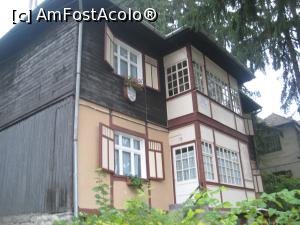 [P07] Vila Muntenia, in luna septembrie » foto by dorgo
 - 
<span class="allrVoted glyphicon glyphicon-heart hidden" id="av1139519"></span>
<a class="m-l-10 hidden" id="sv1139519" onclick="voting_Foto_DelVot(,1139519,19080)" role="button">șterge vot <span class="glyphicon glyphicon-remove"></span></a>
<a id="v91139519" class=" c-red"  onclick="voting_Foto_SetVot(1139519)" role="button"><span class="glyphicon glyphicon-heart-empty"></span> <b>LIKE</b> = Votează poza</a> <img class="hidden"  id="f1139519W9" src="/imagini/loader.gif" border="0" /><span class="AjErrMes hidden" id="e1139519ErM"></span>