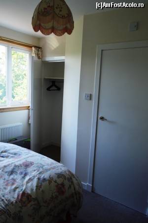 [P06] Elderslie Guest House - camera; se căd intrarea la baie, dulapul și geamul » foto by makuy*
 - 
<span class="allrVoted glyphicon glyphicon-heart hidden" id="av654603"></span>
<a class="m-l-10 hidden" id="sv654603" onclick="voting_Foto_DelVot(,654603,19081)" role="button">șterge vot <span class="glyphicon glyphicon-remove"></span></a>
<a id="v9654603" class=" c-red"  onclick="voting_Foto_SetVot(654603)" role="button"><span class="glyphicon glyphicon-heart-empty"></span> <b>LIKE</b> = Votează poza</a> <img class="hidden"  id="f654603W9" src="/imagini/loader.gif" border="0" /><span class="AjErrMes hidden" id="e654603ErM"></span>