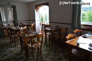 [P08] Elderslie Guest House - sala de mese (în spate se vede firida cu pricina) » foto by makuy*
 - 
<span class="allrVoted glyphicon glyphicon-heart hidden" id="av654605"></span>
<a class="m-l-10 hidden" id="sv654605" onclick="voting_Foto_DelVot(,654605,19081)" role="button">șterge vot <span class="glyphicon glyphicon-remove"></span></a>
<a id="v9654605" class=" c-red"  onclick="voting_Foto_SetVot(654605)" role="button"><span class="glyphicon glyphicon-heart-empty"></span> <b>LIKE</b> = Votează poza</a> <img class="hidden"  id="f654605W9" src="/imagini/loader.gif" border="0" /><span class="AjErrMes hidden" id="e654605ErM"></span>
