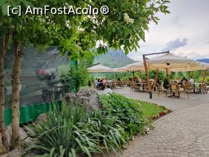 [P01] Restaurant Conacul Secuiesc; în stânga, o parte din terasa acoperită; în plan secundar, o parte din cea descoperită » foto by crismis
 - 
<span class="allrVoted glyphicon glyphicon-heart hidden" id="av1389807"></span>
<a class="m-l-10 hidden" id="sv1389807" onclick="voting_Foto_DelVot(,1389807,19101)" role="button">șterge vot <span class="glyphicon glyphicon-remove"></span></a>
<a id="v91389807" class=" c-red"  onclick="voting_Foto_SetVot(1389807)" role="button"><span class="glyphicon glyphicon-heart-empty"></span> <b>LIKE</b> = Votează poza</a> <img class="hidden"  id="f1389807W9" src="/imagini/loader.gif" border="0" /><span class="AjErrMes hidden" id="e1389807ErM"></span>