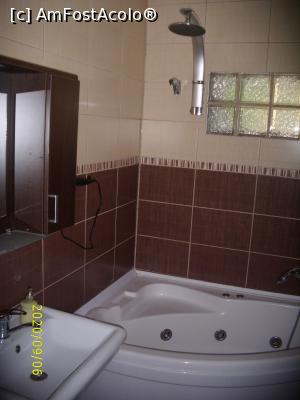 [P07] Jacuzzi ... fără perdea » foto by puiutea
 - 
<span class="allrVoted glyphicon glyphicon-heart hidden" id="av1188146"></span>
<a class="m-l-10 hidden" id="sv1188146" onclick="voting_Foto_DelVot(,1188146,19110)" role="button">șterge vot <span class="glyphicon glyphicon-remove"></span></a>
<a id="v91188146" class=" c-red"  onclick="voting_Foto_SetVot(1188146)" role="button"><span class="glyphicon glyphicon-heart-empty"></span> <b>LIKE</b> = Votează poza</a> <img class="hidden"  id="f1188146W9" src="/imagini/loader.gif" border="0" /><span class="AjErrMes hidden" id="e1188146ErM"></span>