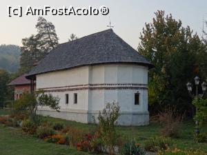 [P15] Biserica „Sfinții Îngeri” din Romanii de Jos.  » foto by tata123 🔱
 - 
<span class="allrVoted glyphicon glyphicon-heart hidden" id="av1132066"></span>
<a class="m-l-10 hidden" id="sv1132066" onclick="voting_Foto_DelVot(,1132066,19120)" role="button">șterge vot <span class="glyphicon glyphicon-remove"></span></a>
<a id="v91132066" class=" c-red"  onclick="voting_Foto_SetVot(1132066)" role="button"><span class="glyphicon glyphicon-heart-empty"></span> <b>LIKE</b> = Votează poza</a> <img class="hidden"  id="f1132066W9" src="/imagini/loader.gif" border="0" /><span class="AjErrMes hidden" id="e1132066ErM"></span>