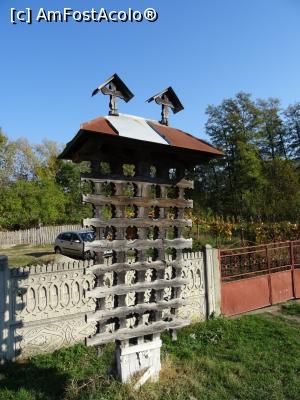 [P22] Troiță în satul Arinișu din Deal.  » foto by tata123 🔱
 - 
<span class="allrVoted glyphicon glyphicon-heart hidden" id="av1132076"></span>
<a class="m-l-10 hidden" id="sv1132076" onclick="voting_Foto_DelVot(,1132076,19120)" role="button">șterge vot <span class="glyphicon glyphicon-remove"></span></a>
<a id="v91132076" class=" c-red"  onclick="voting_Foto_SetVot(1132076)" role="button"><span class="glyphicon glyphicon-heart-empty"></span> <b>LIKE</b> = Votează poza</a> <img class="hidden"  id="f1132076W9" src="/imagini/loader.gif" border="0" /><span class="AjErrMes hidden" id="e1132076ErM"></span>