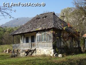 [P09] Arhitectura tradițională din zona Costești.  » foto by tata123 🔱
 - 
<span class="allrVoted glyphicon glyphicon-heart hidden" id="av1132059"></span>
<a class="m-l-10 hidden" id="sv1132059" onclick="voting_Foto_DelVot(,1132059,19120)" role="button">șterge vot <span class="glyphicon glyphicon-remove"></span></a>
<a id="v91132059" class=" c-red"  onclick="voting_Foto_SetVot(1132059)" role="button"><span class="glyphicon glyphicon-heart-empty"></span> <b>LIKE</b> = Votează poza</a> <img class="hidden"  id="f1132059W9" src="/imagini/loader.gif" border="0" /><span class="AjErrMes hidden" id="e1132059ErM"></span>