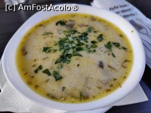 [P19] Restaurant Lebăda; storceag » foto by crismis
 - 
<span class="allrVoted glyphicon glyphicon-heart hidden" id="av1416669"></span>
<a class="m-l-10 hidden" id="sv1416669" onclick="voting_Foto_DelVot(,1416669,19156)" role="button">șterge vot <span class="glyphicon glyphicon-remove"></span></a>
<a id="v91416669" class=" c-red"  onclick="voting_Foto_SetVot(1416669)" role="button"><span class="glyphicon glyphicon-heart-empty"></span> <b>LIKE</b> = Votează poza</a> <img class="hidden"  id="f1416669W9" src="/imagini/loader.gif" border="0" /><span class="AjErrMes hidden" id="e1416669ErM"></span>