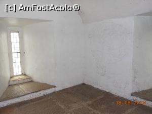 [P13] Bunratty Castle - De remarcat grosimea zidurilor.  » foto by iulianic
 - 
<span class="allrVoted glyphicon glyphicon-heart hidden" id="av802953"></span>
<a class="m-l-10 hidden" id="sv802953" onclick="voting_Foto_DelVot(,802953,19173)" role="button">șterge vot <span class="glyphicon glyphicon-remove"></span></a>
<a id="v9802953" class=" c-red"  onclick="voting_Foto_SetVot(802953)" role="button"><span class="glyphicon glyphicon-heart-empty"></span> <b>LIKE</b> = Votează poza</a> <img class="hidden"  id="f802953W9" src="/imagini/loader.gif" border="0" /><span class="AjErrMes hidden" id="e802953ErM"></span>