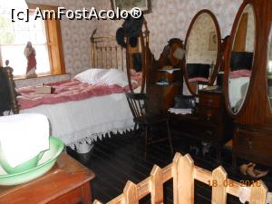 [P38] Bunratty - Folk Park.  » foto by iulianic
 - 
<span class="allrVoted glyphicon glyphicon-heart hidden" id="av802978"></span>
<a class="m-l-10 hidden" id="sv802978" onclick="voting_Foto_DelVot(,802978,19173)" role="button">șterge vot <span class="glyphicon glyphicon-remove"></span></a>
<a id="v9802978" class=" c-red"  onclick="voting_Foto_SetVot(802978)" role="button"><span class="glyphicon glyphicon-heart-empty"></span> <b>LIKE</b> = Votează poza</a> <img class="hidden"  id="f802978W9" src="/imagini/loader.gif" border="0" /><span class="AjErrMes hidden" id="e802978ErM"></span>