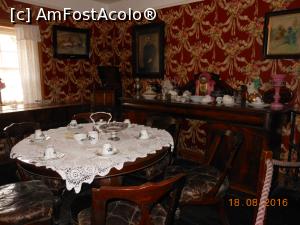 [P40] Bunratty - Folk Park.  » foto by iulianic
 - 
<span class="allrVoted glyphicon glyphicon-heart hidden" id="av802980"></span>
<a class="m-l-10 hidden" id="sv802980" onclick="voting_Foto_DelVot(,802980,19173)" role="button">șterge vot <span class="glyphicon glyphicon-remove"></span></a>
<a id="v9802980" class=" c-red"  onclick="voting_Foto_SetVot(802980)" role="button"><span class="glyphicon glyphicon-heart-empty"></span> <b>LIKE</b> = Votează poza</a> <img class="hidden"  id="f802980W9" src="/imagini/loader.gif" border="0" /><span class="AjErrMes hidden" id="e802980ErM"></span>