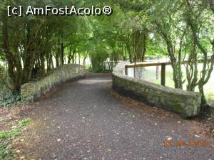 [P46] Bunratty - Folk Park.  » foto by iulianic
 - 
<span class="allrVoted glyphicon glyphicon-heart hidden" id="av802986"></span>
<a class="m-l-10 hidden" id="sv802986" onclick="voting_Foto_DelVot(,802986,19173)" role="button">șterge vot <span class="glyphicon glyphicon-remove"></span></a>
<a id="v9802986" class=" c-red"  onclick="voting_Foto_SetVot(802986)" role="button"><span class="glyphicon glyphicon-heart-empty"></span> <b>LIKE</b> = Votează poza</a> <img class="hidden"  id="f802986W9" src="/imagini/loader.gif" border="0" /><span class="AjErrMes hidden" id="e802986ErM"></span>