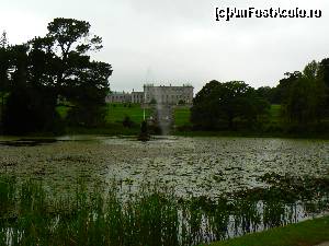 [P05] In fundal castelul Powerscourt » foto by DOINITA
 - 
<span class="allrVoted glyphicon glyphicon-heart hidden" id="av658770"></span>
<a class="m-l-10 hidden" id="sv658770" onclick="voting_Foto_DelVot(,658770,19173)" role="button">șterge vot <span class="glyphicon glyphicon-remove"></span></a>
<a id="v9658770" class=" c-red"  onclick="voting_Foto_SetVot(658770)" role="button"><span class="glyphicon glyphicon-heart-empty"></span> <b>LIKE</b> = Votează poza</a> <img class="hidden"  id="f658770W9" src="/imagini/loader.gif" border="0" /><span class="AjErrMes hidden" id="e658770ErM"></span>