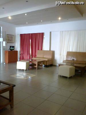 [P08] Holul hotelului. Nu arată rău pentru un hotel de 2*.  » foto by Rodel
 - 
<span class="allrVoted glyphicon glyphicon-heart hidden" id="av659501"></span>
<a class="m-l-10 hidden" id="sv659501" onclick="voting_Foto_DelVot(,659501,19179)" role="button">șterge vot <span class="glyphicon glyphicon-remove"></span></a>
<a id="v9659501" class=" c-red"  onclick="voting_Foto_SetVot(659501)" role="button"><span class="glyphicon glyphicon-heart-empty"></span> <b>LIKE</b> = Votează poza</a> <img class="hidden"  id="f659501W9" src="/imagini/loader.gif" border="0" /><span class="AjErrMes hidden" id="e659501ErM"></span>