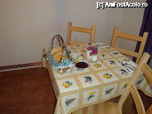 [P01] restaurant la parterul pensiunii » foto by mariandan
 - 
<span class="allrVoted glyphicon glyphicon-heart hidden" id="av689702"></span>
<a class="m-l-10 hidden" id="sv689702" onclick="voting_Foto_DelVot(,689702,19180)" role="button">șterge vot <span class="glyphicon glyphicon-remove"></span></a>
<a id="v9689702" class=" c-red"  onclick="voting_Foto_SetVot(689702)" role="button"><span class="glyphicon glyphicon-heart-empty"></span> <b>LIKE</b> = Votează poza</a> <img class="hidden"  id="f689702W9" src="/imagini/loader.gif" border="0" /><span class="AjErrMes hidden" id="e689702ErM"></span>