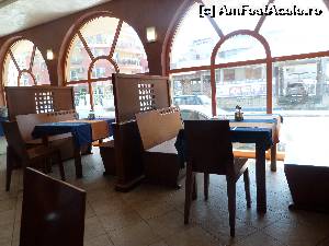 [P12] Detaliu din interiorul restaurantului » foto by kikiritzi
 - 
<span class="allrVoted glyphicon glyphicon-heart hidden" id="av661499"></span>
<a class="m-l-10 hidden" id="sv661499" onclick="voting_Foto_DelVot(,661499,19226)" role="button">șterge vot <span class="glyphicon glyphicon-remove"></span></a>
<a id="v9661499" class=" c-red"  onclick="voting_Foto_SetVot(661499)" role="button"><span class="glyphicon glyphicon-heart-empty"></span> <b>LIKE</b> = Votează poza</a> <img class="hidden"  id="f661499W9" src="/imagini/loader.gif" border="0" /><span class="AjErrMes hidden" id="e661499ErM"></span>