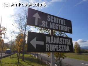 [P02] Șinca Veche - Spre intrarea în incinta mănăstirii rupestre. » foto by iulianic
 - 
<span class="allrVoted glyphicon glyphicon-heart hidden" id="av1333704"></span>
<a class="m-l-10 hidden" id="sv1333704" onclick="voting_Foto_DelVot(,1333704,19238)" role="button">șterge vot <span class="glyphicon glyphicon-remove"></span></a>
<a id="v91333704" class=" c-red"  onclick="voting_Foto_SetVot(1333704)" role="button"><span class="glyphicon glyphicon-heart-empty"></span> <b>LIKE</b> = Votează poza</a> <img class="hidden"  id="f1333704W9" src="/imagini/loader.gif" border="0" /><span class="AjErrMes hidden" id="e1333704ErM"></span>