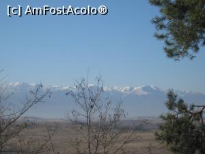 [P15] In departare, se disting crestele muntilor Fagaras » foto by dorgo
 - 
<span class="allrVoted glyphicon glyphicon-heart hidden" id="av1048704"></span>
<a class="m-l-10 hidden" id="sv1048704" onclick="voting_Foto_DelVot(,1048704,19238)" role="button">șterge vot <span class="glyphicon glyphicon-remove"></span></a>
<a id="v91048704" class=" c-red"  onclick="voting_Foto_SetVot(1048704)" role="button"><span class="glyphicon glyphicon-heart-empty"></span> <b>LIKE</b> = Votează poza</a> <img class="hidden"  id="f1048704W9" src="/imagini/loader.gif" border="0" /><span class="AjErrMes hidden" id="e1048704ErM"></span>