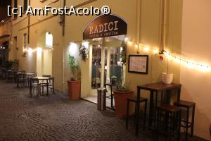 [P17] Ravenna, Radici, Cucina e Cantina, Câteva mese în fața intrării din Via Mentana, 23 » foto by mprofeanu
 - 
<span class="allrVoted glyphicon glyphicon-heart hidden" id="av1344456"></span>
<a class="m-l-10 hidden" id="sv1344456" onclick="voting_Foto_DelVot(,1344456,19245)" role="button">șterge vot <span class="glyphicon glyphicon-remove"></span></a>
<a id="v91344456" class=" c-red"  onclick="voting_Foto_SetVot(1344456)" role="button"><span class="glyphicon glyphicon-heart-empty"></span> <b>LIKE</b> = Votează poza</a> <img class="hidden"  id="f1344456W9" src="/imagini/loader.gif" border="0" /><span class="AjErrMes hidden" id="e1344456ErM"></span>