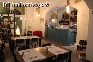 [P26] Ravenna, Radici, Cucina e Cantina, Barul și Expoziția de vinuri » foto by mprofeanu
 - 
<span class="allrVoted glyphicon glyphicon-heart hidden" id="av1344465"></span>
<a class="m-l-10 hidden" id="sv1344465" onclick="voting_Foto_DelVot(,1344465,19245)" role="button">șterge vot <span class="glyphicon glyphicon-remove"></span></a>
<a id="v91344465" class=" c-red"  onclick="voting_Foto_SetVot(1344465)" role="button"><span class="glyphicon glyphicon-heart-empty"></span> <b>LIKE</b> = Votează poza</a> <img class="hidden"  id="f1344465W9" src="/imagini/loader.gif" border="0" /><span class="AjErrMes hidden" id="e1344465ErM"></span>