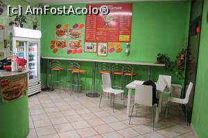 [P05] Ravenna, Pizzeria Dal Gladiatore, Sala, Vitrina cu băuturi, nu prea diversificate » foto by mprofeanu
 - 
<span class="allrVoted glyphicon glyphicon-heart hidden" id="av1344444"></span>
<a class="m-l-10 hidden" id="sv1344444" onclick="voting_Foto_DelVot(,1344444,19245)" role="button">șterge vot <span class="glyphicon glyphicon-remove"></span></a>
<a id="v91344444" class=" c-red"  onclick="voting_Foto_SetVot(1344444)" role="button"><span class="glyphicon glyphicon-heart-empty"></span> <b>LIKE</b> = Votează poza</a> <img class="hidden"  id="f1344444W9" src="/imagini/loader.gif" border="0" /><span class="AjErrMes hidden" id="e1344444ErM"></span>