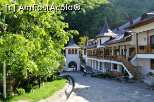 [P09] Mânăstirea Râmeț » foto by AZE
 - 
<span class="allrVoted glyphicon glyphicon-heart hidden" id="av976922"></span>
<a class="m-l-10 hidden" id="sv976922" onclick="voting_Foto_DelVot(,976922,19281)" role="button">șterge vot <span class="glyphicon glyphicon-remove"></span></a>
<a id="v9976922" class=" c-red"  onclick="voting_Foto_SetVot(976922)" role="button"><span class="glyphicon glyphicon-heart-empty"></span> <b>LIKE</b> = Votează poza</a> <img class="hidden"  id="f976922W9" src="/imagini/loader.gif" border="0" /><span class="AjErrMes hidden" id="e976922ErM"></span>