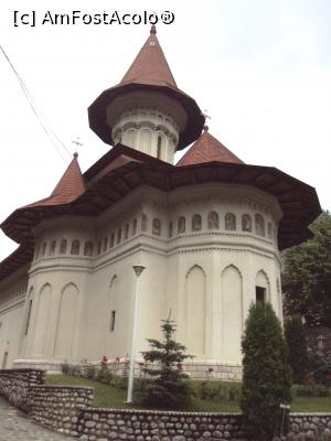 [P18] Mănăstirea Râmeț: biserica nouă.  » foto by Carmen Ion
 - 
<span class="allrVoted glyphicon glyphicon-heart hidden" id="av875116"></span>
<a class="m-l-10 hidden" id="sv875116" onclick="voting_Foto_DelVot(,875116,19281)" role="button">șterge vot <span class="glyphicon glyphicon-remove"></span></a>
<a id="v9875116" class=" c-red"  onclick="voting_Foto_SetVot(875116)" role="button"><span class="glyphicon glyphicon-heart-empty"></span> <b>LIKE</b> = Votează poza</a> <img class="hidden"  id="f875116W9" src="/imagini/loader.gif" border="0" /><span class="AjErrMes hidden" id="e875116ErM"></span>