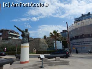 [P11] Mujo, eroul albanez care a luptat in rezistenta impotriva ocupatiei fasciste italiene » foto by raducondurache
 - 
<span class="allrVoted glyphicon glyphicon-heart hidden" id="av1294892"></span>
<a class="m-l-10 hidden" id="sv1294892" onclick="voting_Foto_DelVot(,1294892,19306)" role="button">șterge vot <span class="glyphicon glyphicon-remove"></span></a>
<a id="v91294892" class=" c-red"  onclick="voting_Foto_SetVot(1294892)" role="button"><span class="glyphicon glyphicon-heart-empty"></span> <b>LIKE</b> = Votează poza</a> <img class="hidden"  id="f1294892W9" src="/imagini/loader.gif" border="0" /><span class="AjErrMes hidden" id="e1294892ErM"></span>