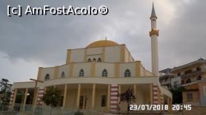 [P09] La plimbare prin Durres, Albania. Marea Moschee » foto by ungureanica
 - 
<span class="allrVoted glyphicon glyphicon-heart hidden" id="av1014788"></span>
<a class="m-l-10 hidden" id="sv1014788" onclick="voting_Foto_DelVot(,1014788,19306)" role="button">șterge vot <span class="glyphicon glyphicon-remove"></span></a>
<a id="v91014788" class=" c-red"  onclick="voting_Foto_SetVot(1014788)" role="button"><span class="glyphicon glyphicon-heart-empty"></span> <b>LIKE</b> = Votează poza</a> <img class="hidden"  id="f1014788W9" src="/imagini/loader.gif" border="0" /><span class="AjErrMes hidden" id="e1014788ErM"></span>