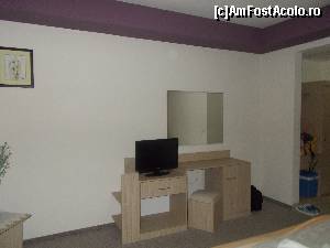 [P02] tv si o mica parte din mobilier » foto by alyna_oradea
 - 
<span class="allrVoted glyphicon glyphicon-heart hidden" id="av667133"></span>
<a class="m-l-10 hidden" id="sv667133" onclick="voting_Foto_DelVot(,667133,19309)" role="button">șterge vot <span class="glyphicon glyphicon-remove"></span></a>
<a id="v9667133" class=" c-red"  onclick="voting_Foto_SetVot(667133)" role="button"><span class="glyphicon glyphicon-heart-empty"></span> <b>LIKE</b> = Votează poza</a> <img class="hidden"  id="f667133W9" src="/imagini/loader.gif" border="0" /><span class="AjErrMes hidden" id="e667133ErM"></span>