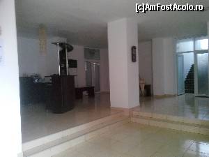 [P04] Casa Roberto, intrare - receptie » foto by rdlc
 - 
<span class="allrVoted glyphicon glyphicon-heart hidden" id="av667711"></span>
<a class="m-l-10 hidden" id="sv667711" onclick="voting_Foto_DelVot(,667711,19313)" role="button">șterge vot <span class="glyphicon glyphicon-remove"></span></a>
<a id="v9667711" class=" c-red"  onclick="voting_Foto_SetVot(667711)" role="button"><span class="glyphicon glyphicon-heart-empty"></span> <b>LIKE</b> = Votează poza</a> <img class="hidden"  id="f667711W9" src="/imagini/loader.gif" border="0" /><span class="AjErrMes hidden" id="e667711ErM"></span>