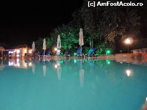 [P12] Varres hotel, piscina » foto by dccta
 - 
<span class="allrVoted glyphicon glyphicon-heart hidden" id="av670243"></span>
<a class="m-l-10 hidden" id="sv670243" onclick="voting_Foto_DelVot(,670243,19340)" role="button">șterge vot <span class="glyphicon glyphicon-remove"></span></a>
<a id="v9670243" class=" c-red"  onclick="voting_Foto_SetVot(670243)" role="button"><span class="glyphicon glyphicon-heart-empty"></span> <b>LIKE</b> = Votează poza</a> <img class="hidden"  id="f670243W9" src="/imagini/loader.gif" border="0" /><span class="AjErrMes hidden" id="e670243ErM"></span>